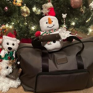 Tumi Men’s Grey Expansion Bag luggage w Brown Leather, padded shoulder strap 🎁🧳🆕